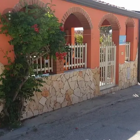 Casa Di Lory Bruca * شيكلي