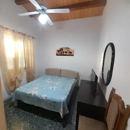 Casa Di Lory Bruca * شيكلي