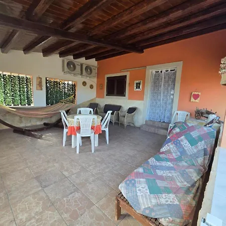 Casa Di Lory Bruca شيكلي