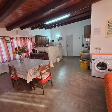 بيت للعطل Casa Di Lory Bruca شيكلي
