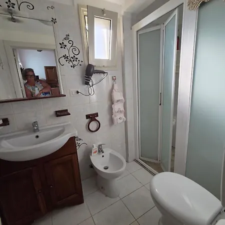 Casa Di Lory Bruca بيت للعطل *