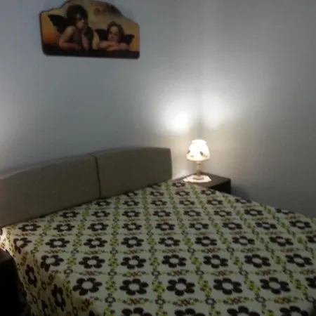 Casa Di Lory Bruca بيت للعطل *