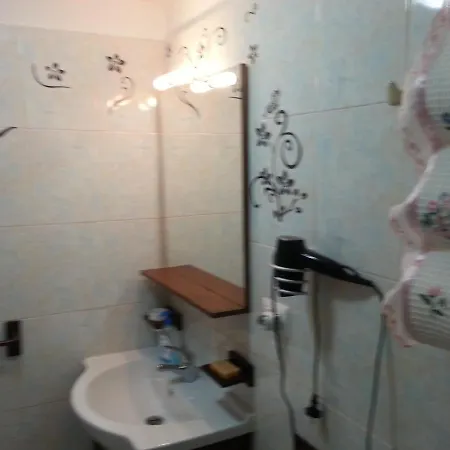 Casa Di Lory Bruca * شيكلي